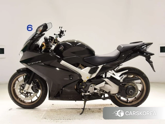 Проданный Honda VFR800F 2014 из Японии