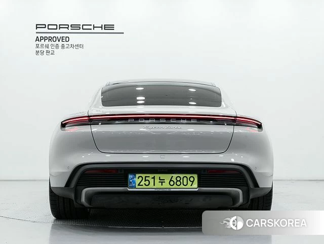 Porsche Taycan id 4612566 из Кореи 14