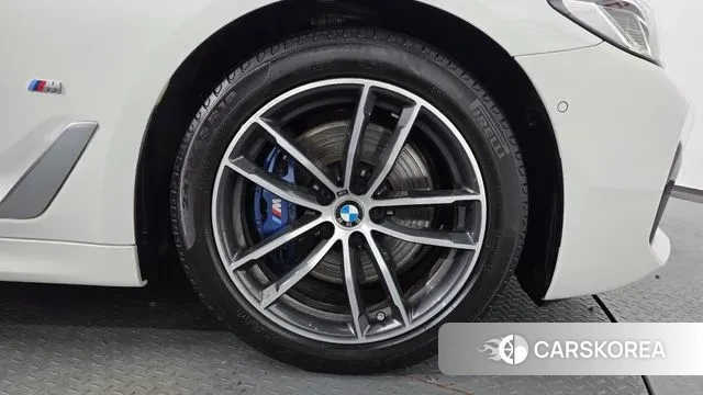 BMW 5 Series (G30) id 3525085 из Кореи 14