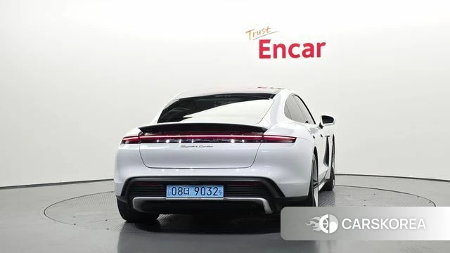 Porsche Taycan id 4619267 из Кореи 14