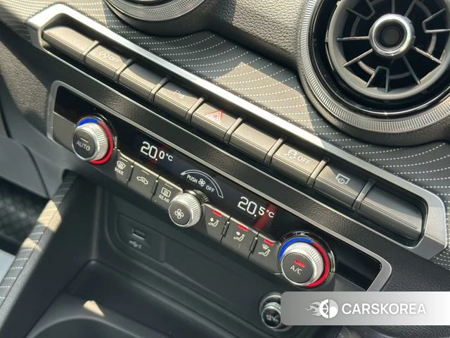 Audi Q2L id 4259351 из Китая 11