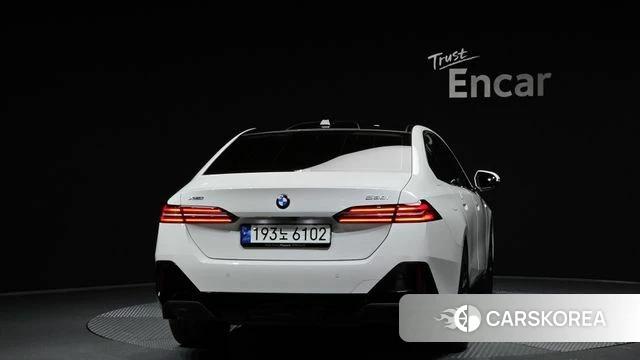 BMW 5 Series (G60) id 4432858 из Кореи 24