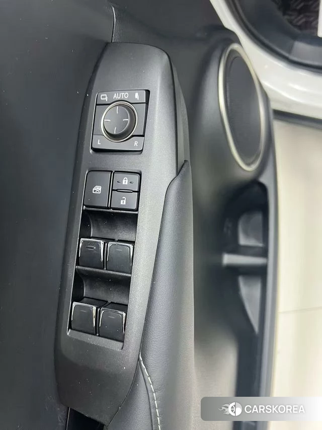 Lexus NX id 4218671 из Китая 14