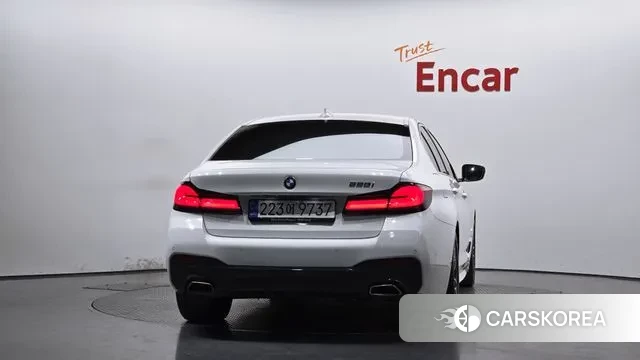 BMW 5 Series (G30) id 3458009 из Кореи 14