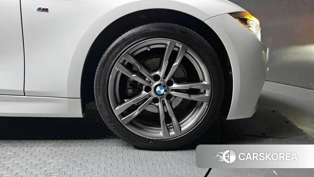 BMW 3 Series (F30) id 3873628 из Кореи 14