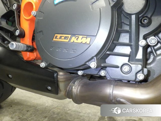 Engine photo