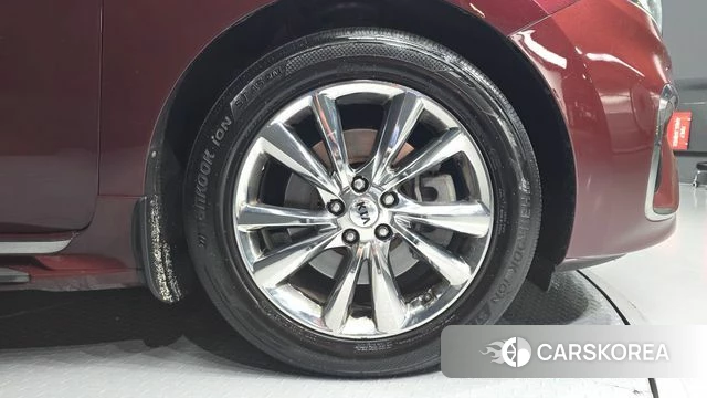 Kia The New Carnival id 4895012 из Кореи 25