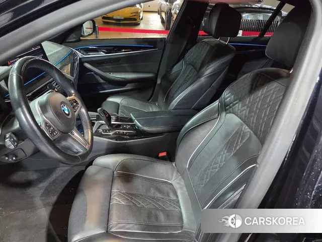 BMW 5 Series (G30) 2021 Черный из Кореи, фото 4