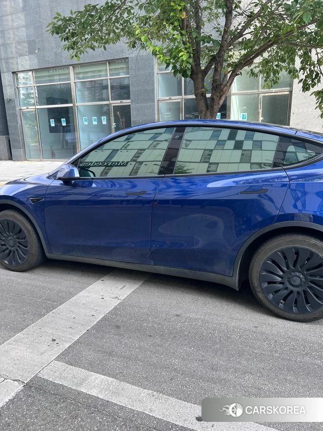 Tesla Model Y 2023 Синий из Кореи, фото 4