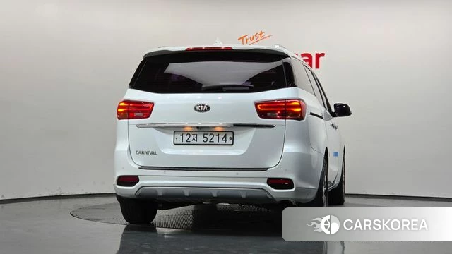 Kia The New Carnival id 4684425 из Кореи 31