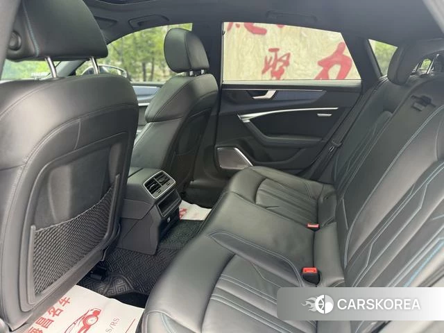 Audi A7 2021 Серебристо-серый из Китая, фото 4