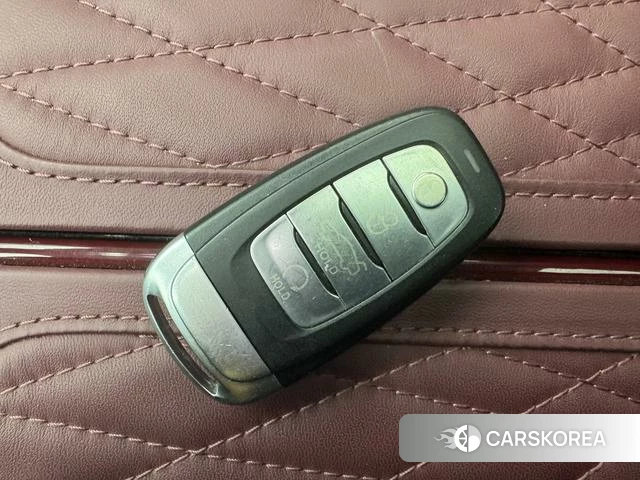 Red flag E-HS9 id 4253558 из Китая 22