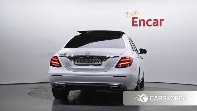 Mercedes-Benz E-Class W213 id 3661714 из Кореи 14