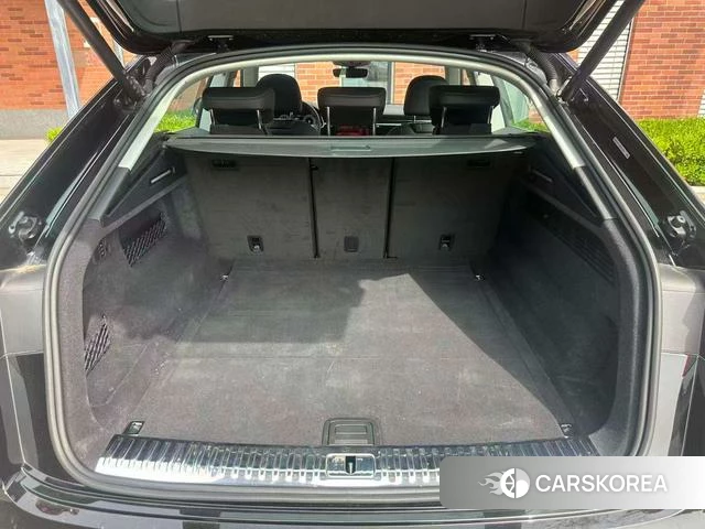 Audi Q8 id 4259104 из Китая 19
