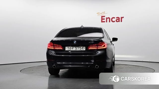 BMW 5 Series (G30) id 4251274 из Кореи 26