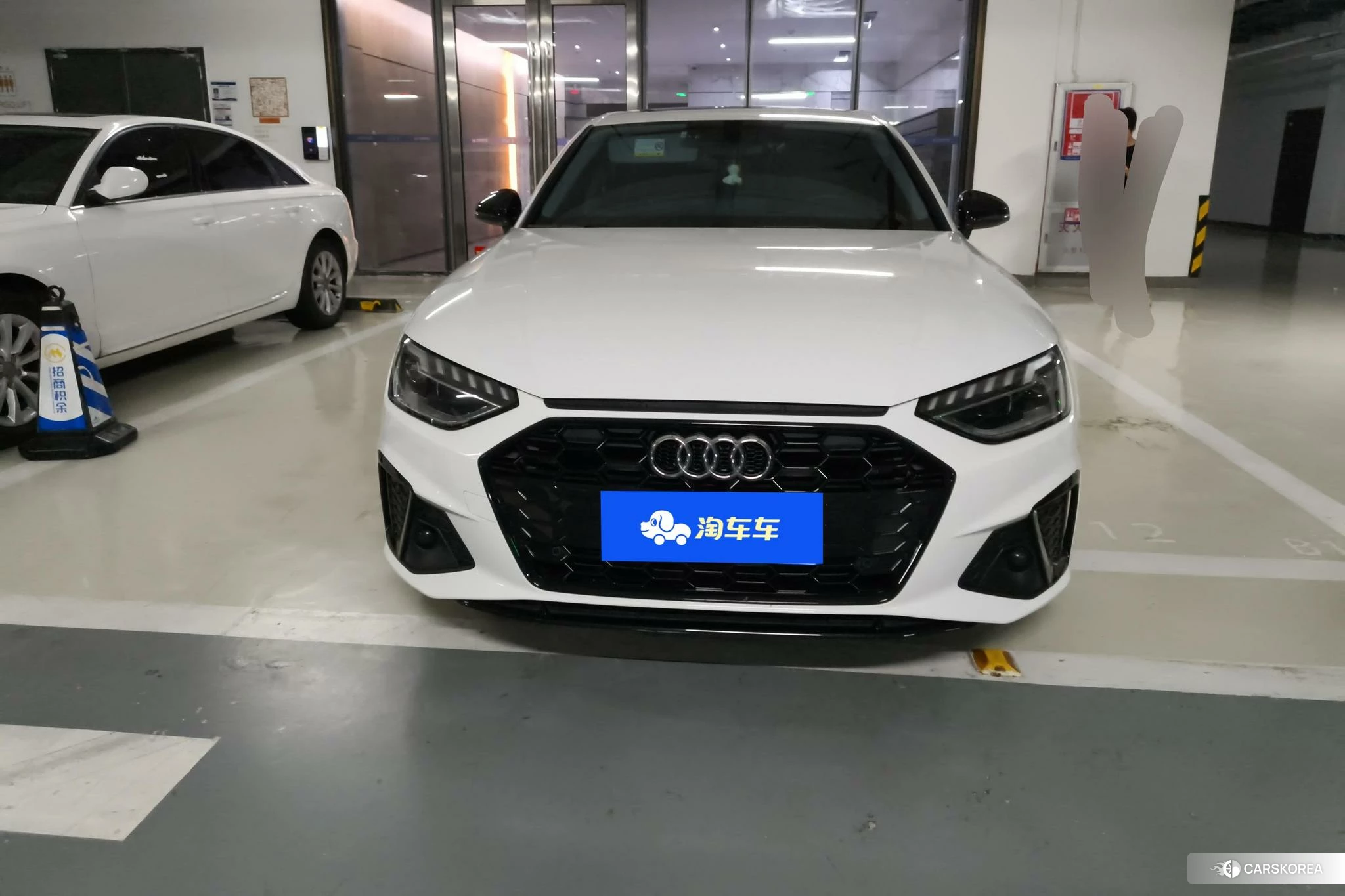 Audi A4L id 4473316 из Китая 11