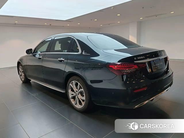 Mercedes-Benz E-class id 4209346 из Китая 13