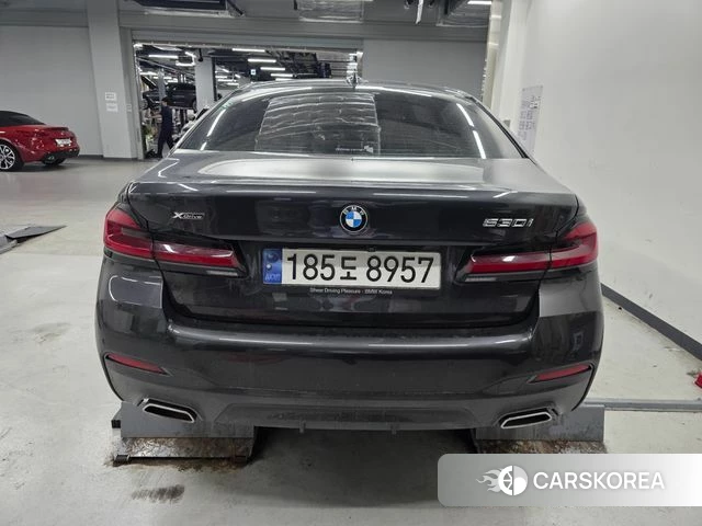 BMW 5 Series (G30) 2023 Серый из Кореи, фото 4