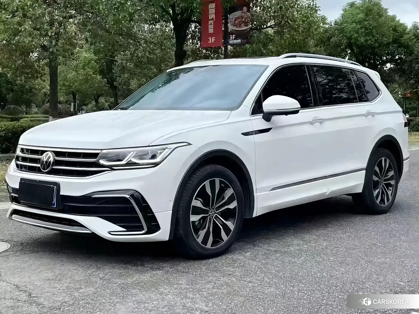 Volkswagen Tiguan L 2022 Белый из Китая, фото 4