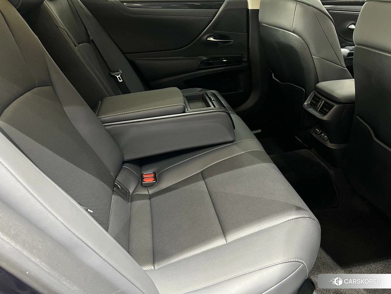 Lexus ES id 4440459 из Китая 11