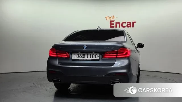 BMW 5 Series (G30) id 3449190 из Кореи 14