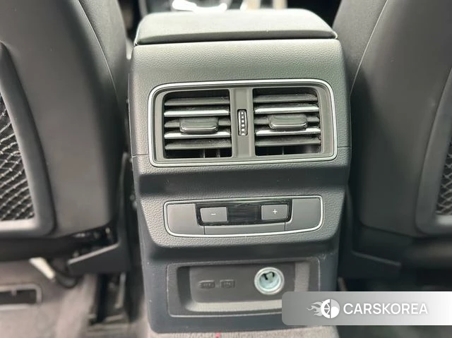 Audi Q5L id 4298326 из Китая 10