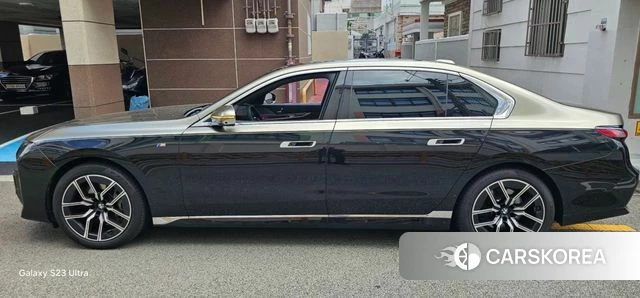 BMW 7 Series (G70) 2024 Черный из Кореи, фото 4