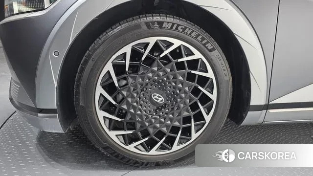 Hyundai Ionic 5 id 3770647 из Кореи 14