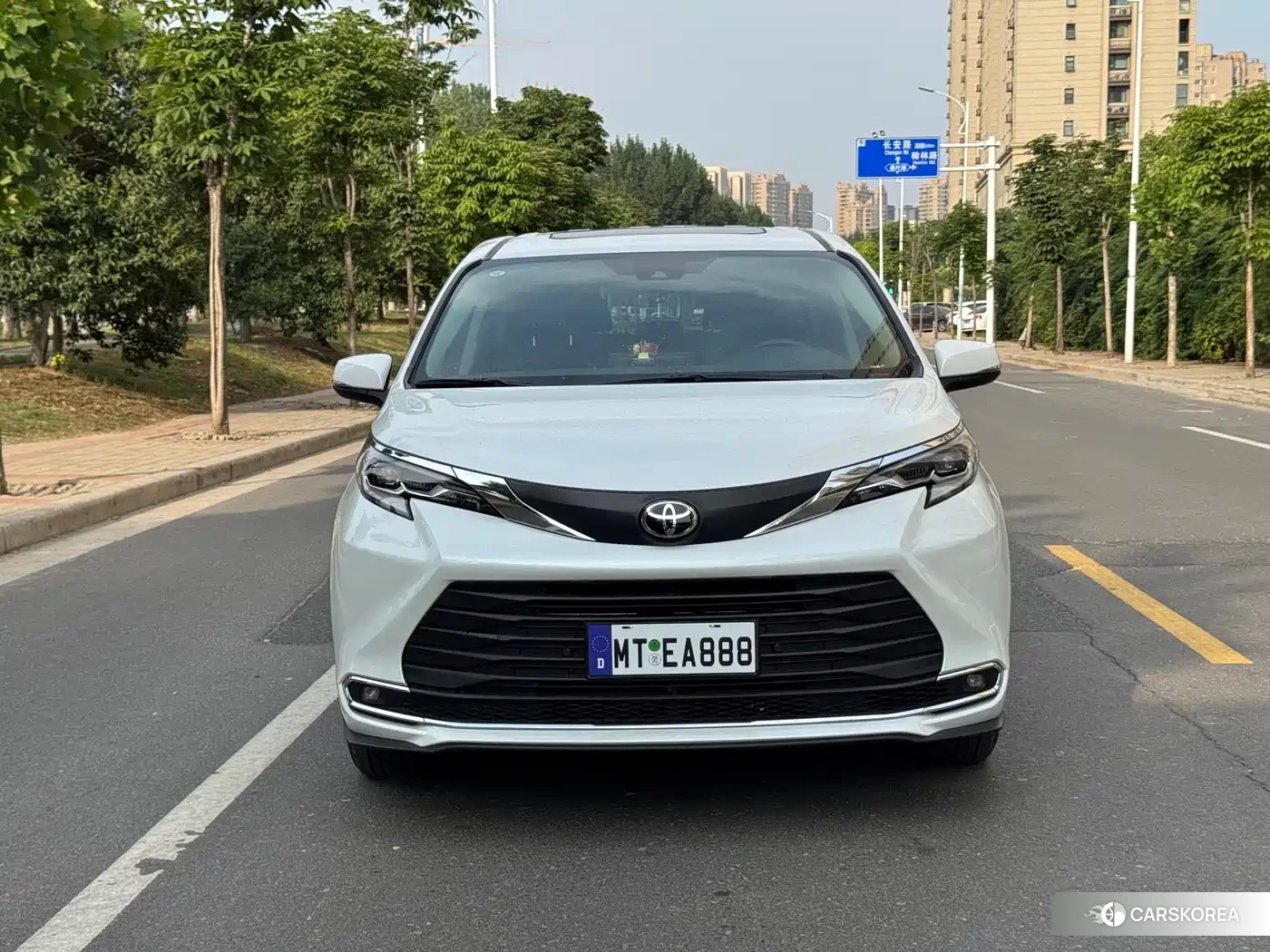 Toyota Sienna 2025 Белый из Китая, фото 4