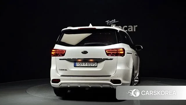 Kia The New Carnival id 2966343 из Кореи 14