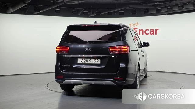 Kia The New Carnival id 4568516 из Кореи 14