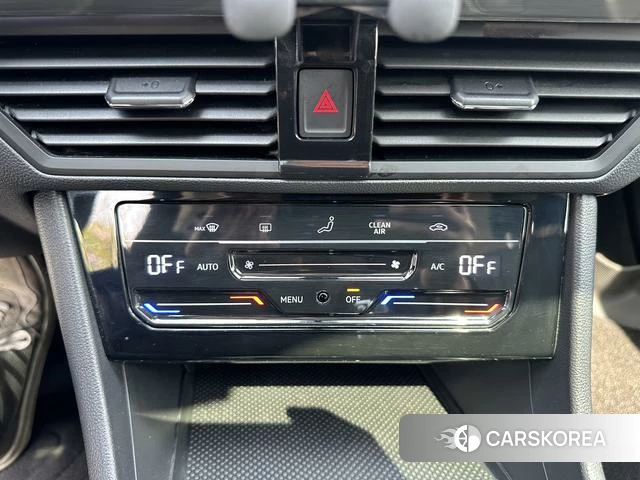 Volkswagen Bora id 4257564 из Китая 14