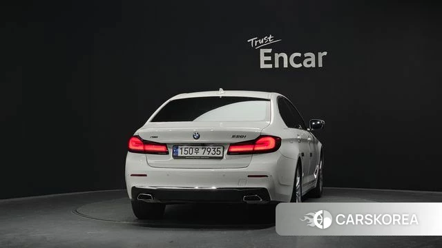 BMW 5 Series (G30) id 3838619 из Кореи 14