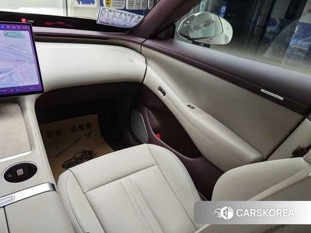 Xiaomi Car Xiaomi YU7 id 3920707 из Китая 12