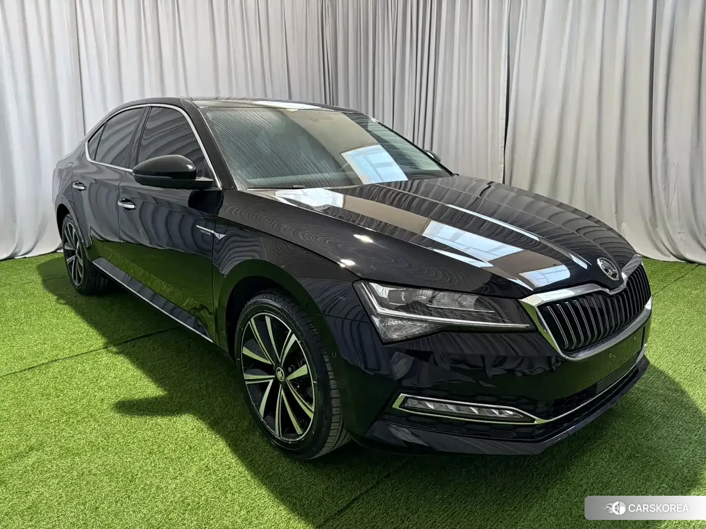 Skoda Superb id 4617041 из Китая 13