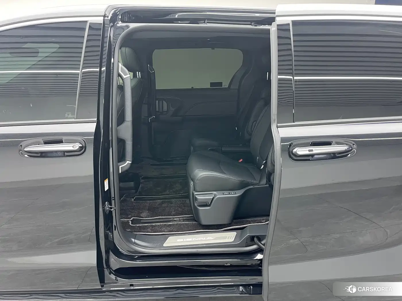Toyota Sienna id 4653909 из Китая 15