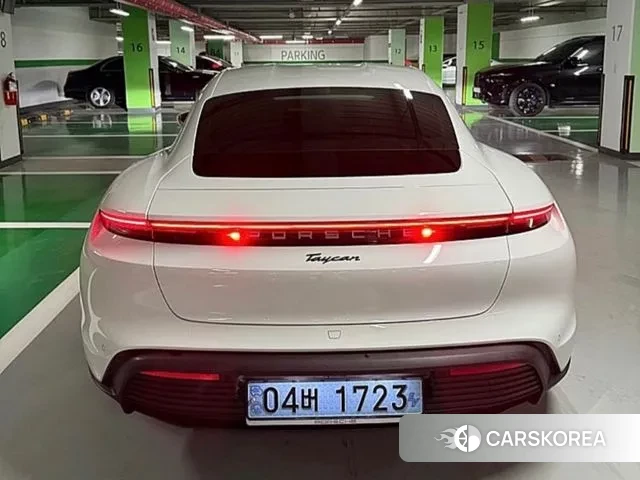 Porsche Taycan id 3660319 из Кореи 10