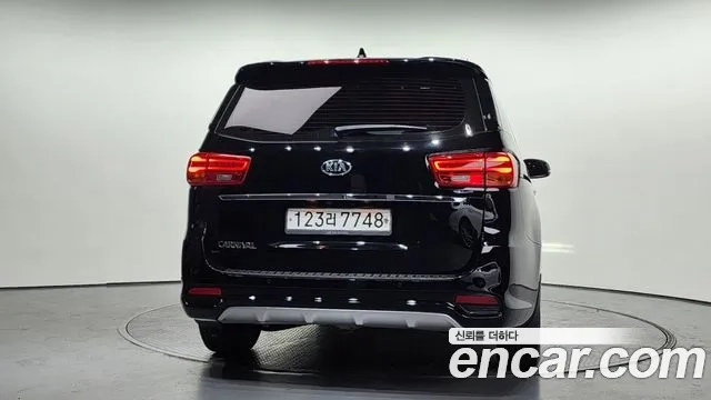 Kia The New Carnival id 2869971 из Кореи 14