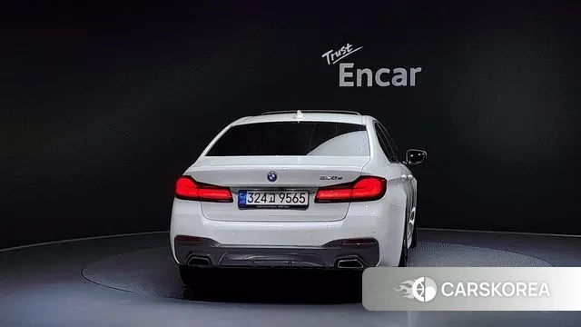 BMW 5 Series (G30) id 3427778 из Кореи 14