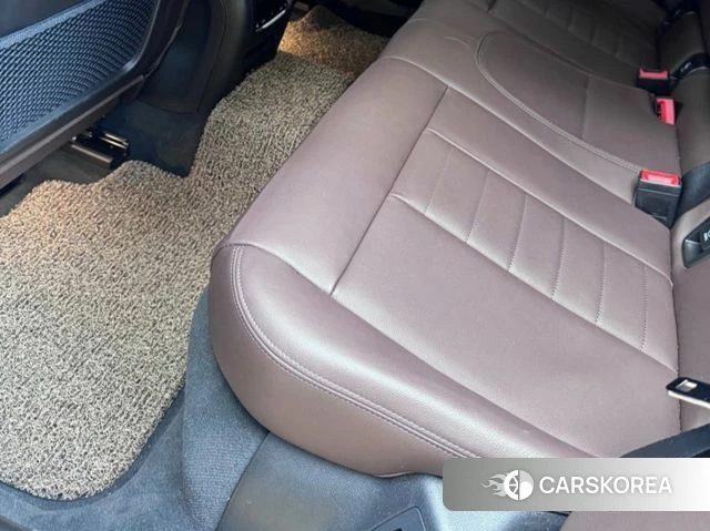 BMW X4 (G02) 2024 Светло-серебряный цвет из Кореи, фото 4