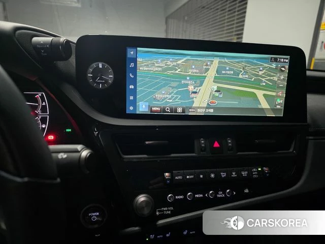 Lexus ES300h 7th generation 2023 Серый из Кореи, фото 4