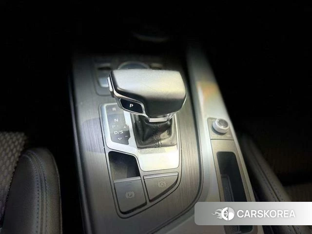Audi A4L id 4219234 из Китая 14