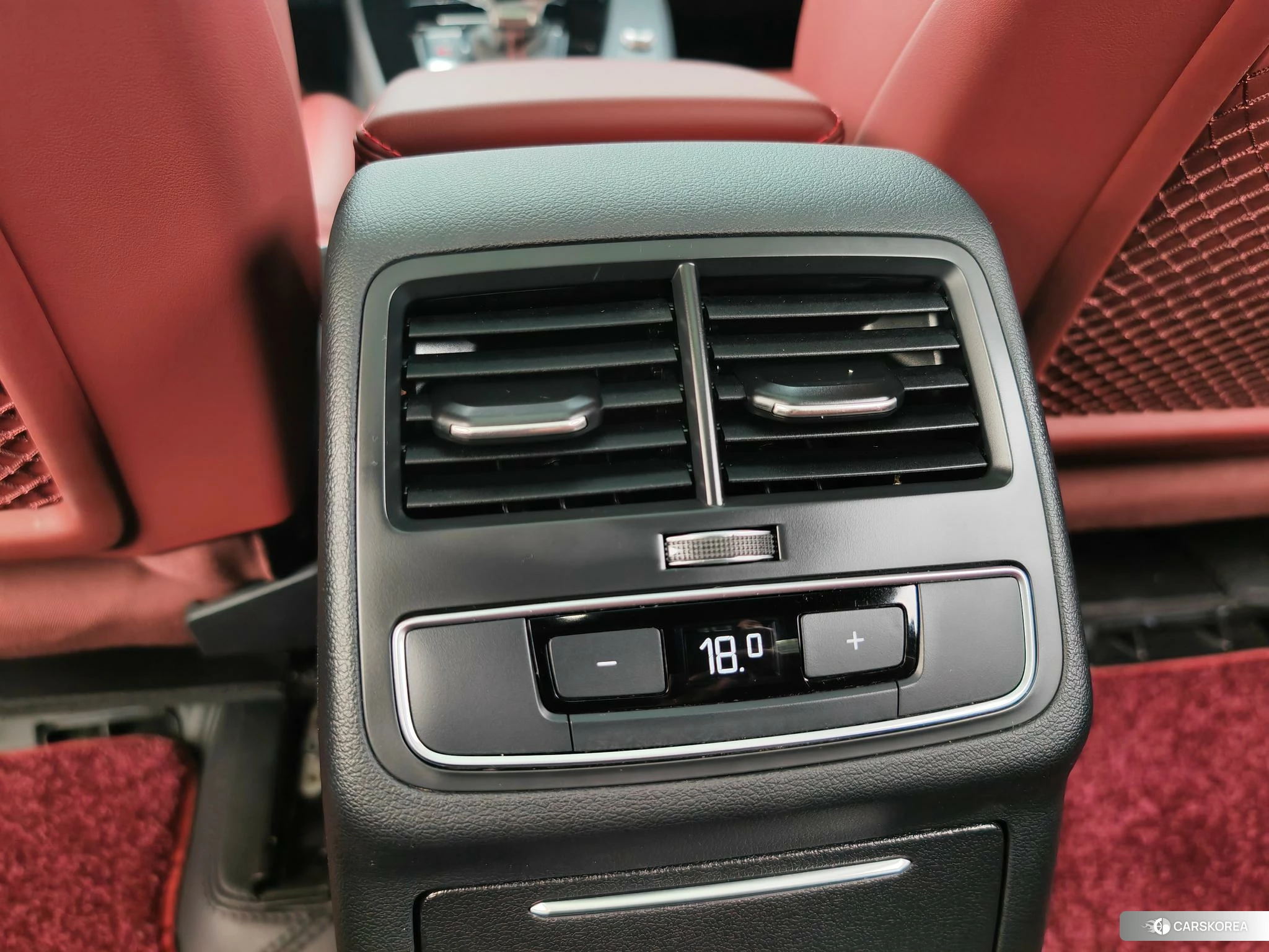 Audi A4L id 4514905 из Китая 15