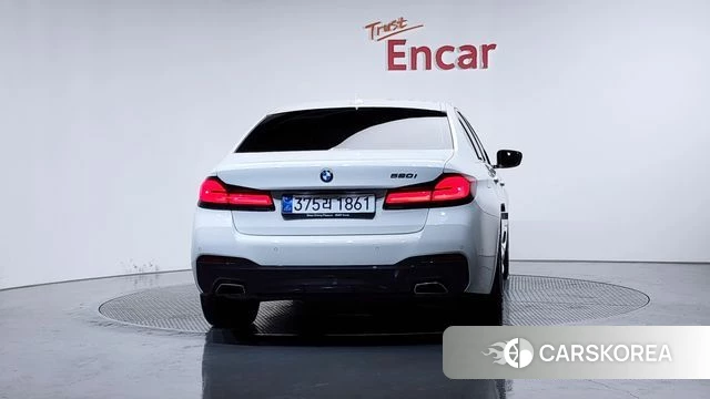 BMW 5 Series (G30) id 4463579 из Кореи 30