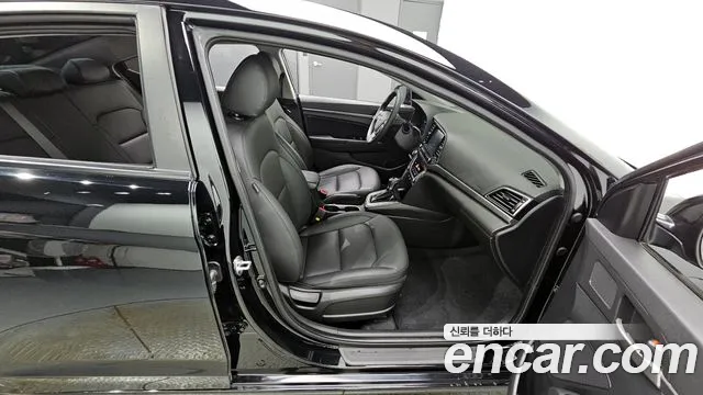 Hyundai Avante AD id 2699722 из Кореи 14