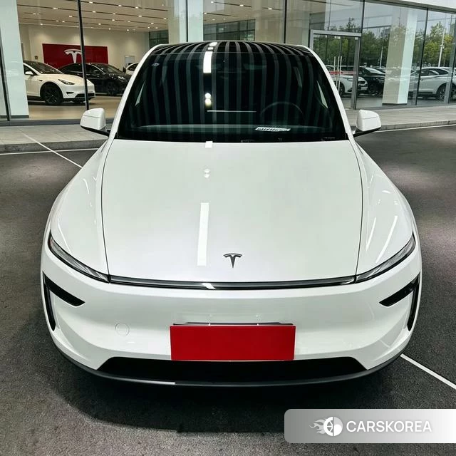 Tesla Model Y 2026 Белый из Китая, фото 5