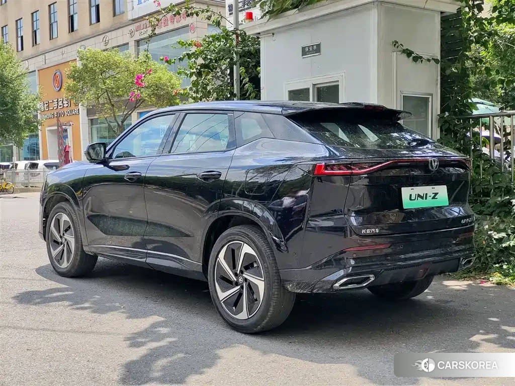 Chang'an Changan UNI-Z New Energy 2026 Черный из Китая, фото 4