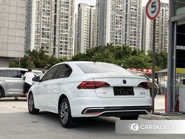 Volkswagen Bora 2024 Белый из Китая, фото 4