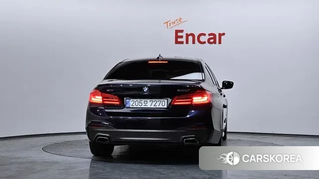 BMW 5 Series (G30) id 3737315 из Кореи 14