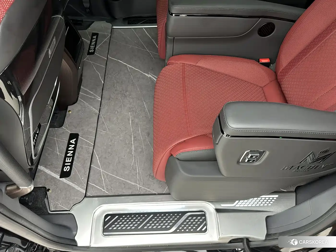Toyota Sienna id 4655169 из Китая 21